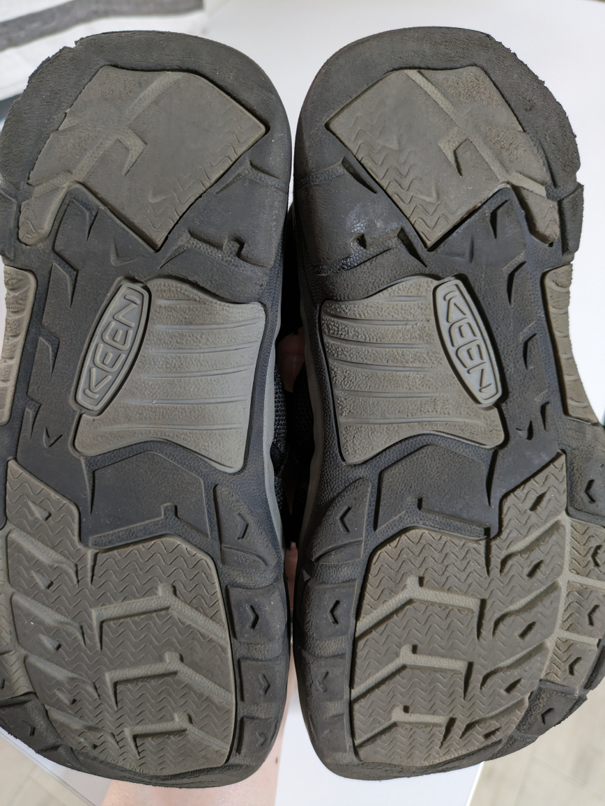 21cm KEEN ニューポートエイチツーサンダルの写真3枚目
