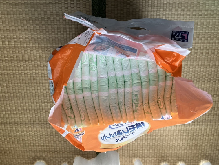 大人用紙おむつの写真3枚目