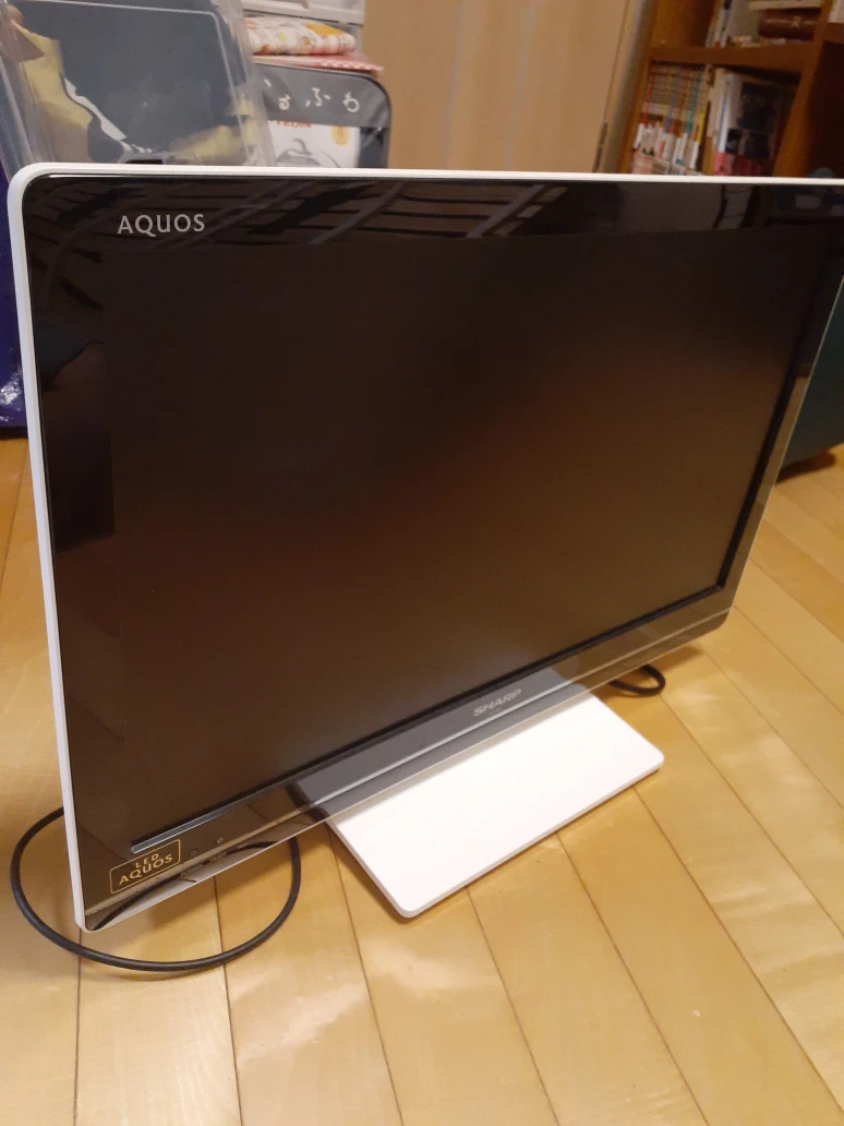 シャープAQUOS24型TVの写真4枚目