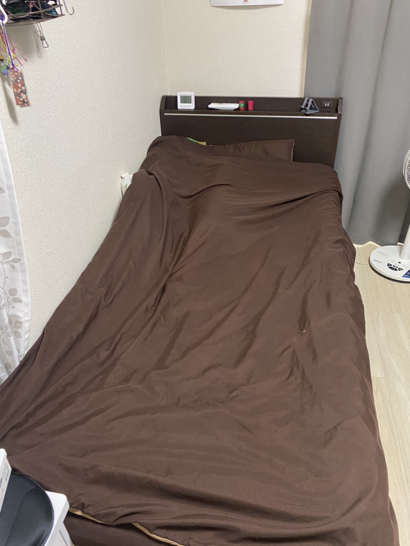 マットレス付きベッドフレーム、　タンス
