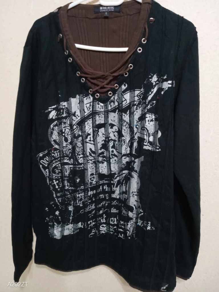 In The Attic(株)中村 ラインストーン付メンズTシャツ黒長袖