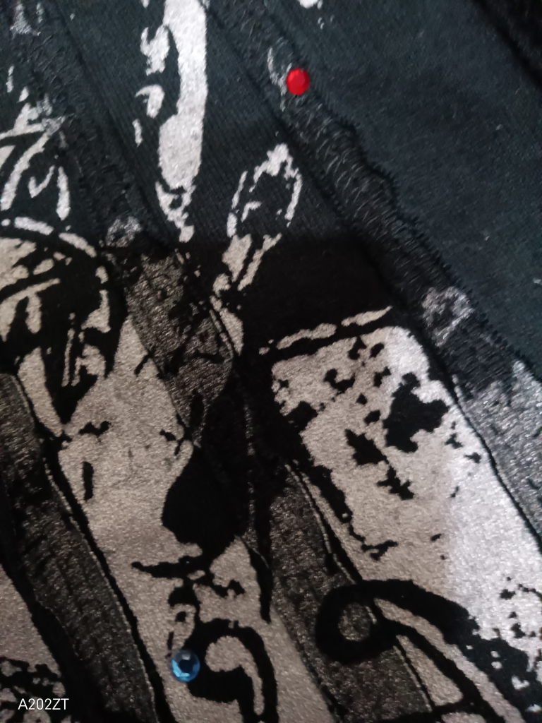 In The Attic(株)中村 ラインストーン付メンズTシャツ黒長袖の写真5枚目