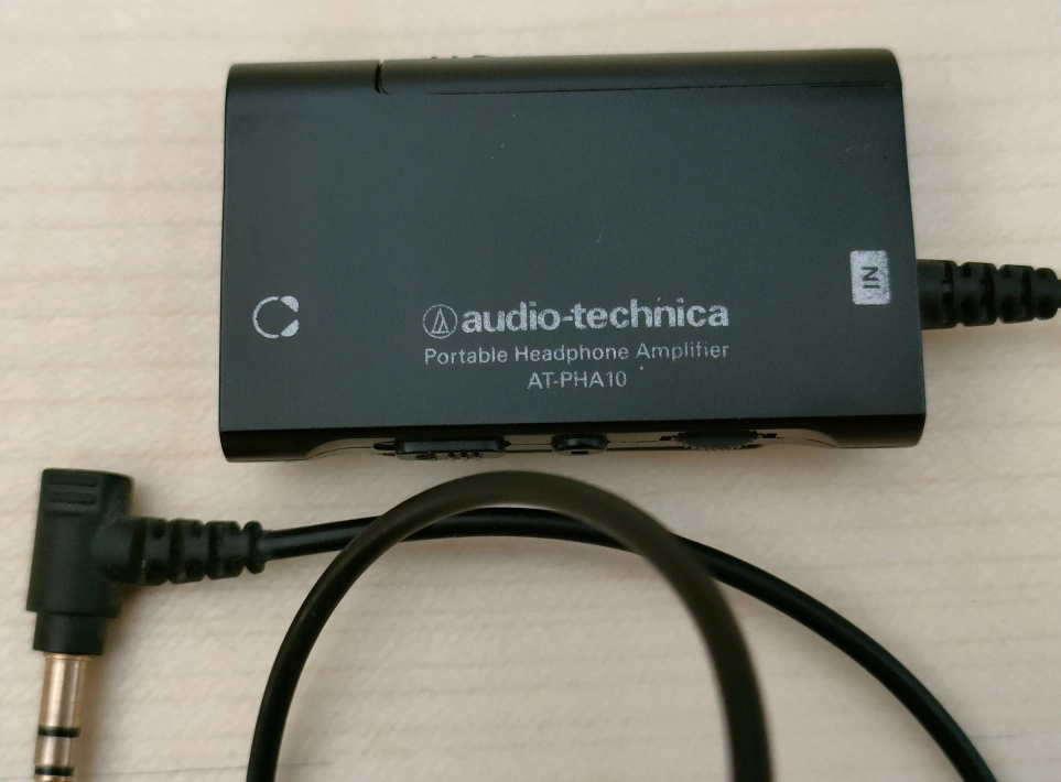 audio technica オーディオテクニカ ポータブルヘッドホンアンプ ブラック AT-PHA10 BKの写真2枚目