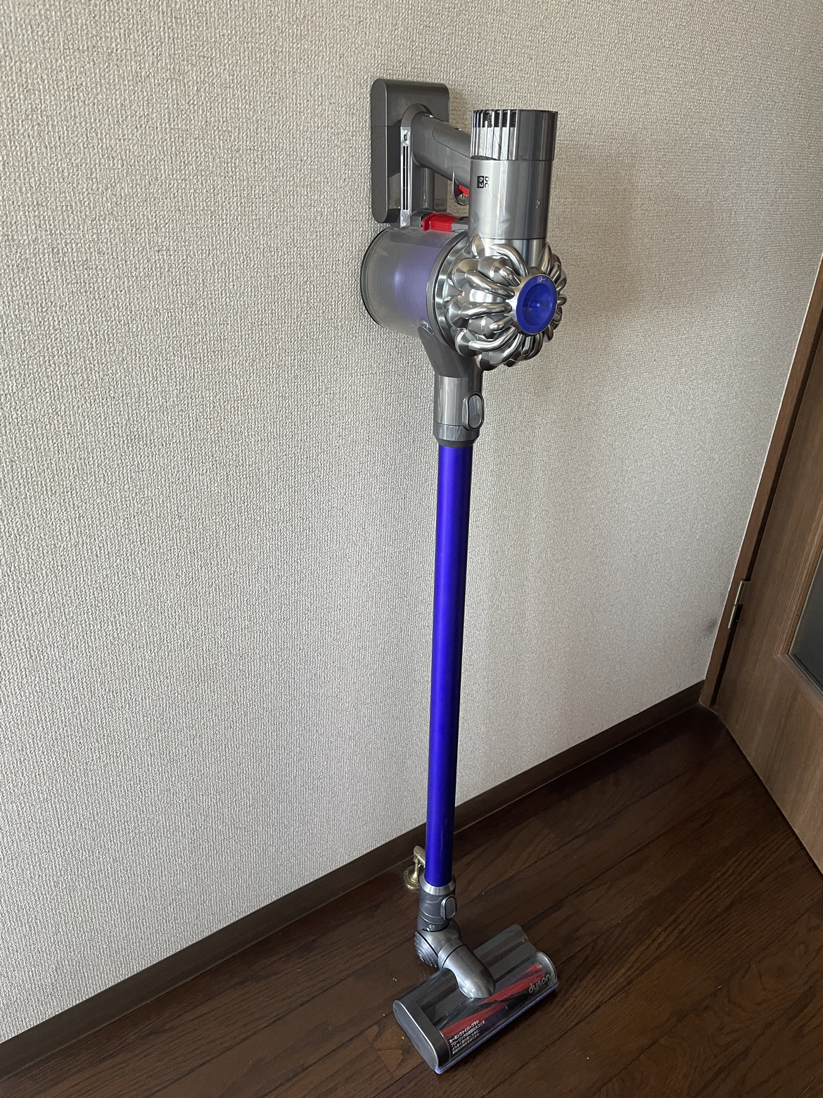 【ジャンク品】ダイソンDC62 コードレスクリーナーの写真2枚目