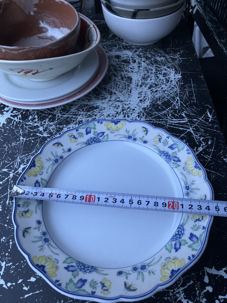 ⑤お皿、どんぶり　１枚300円〜の写真2枚目