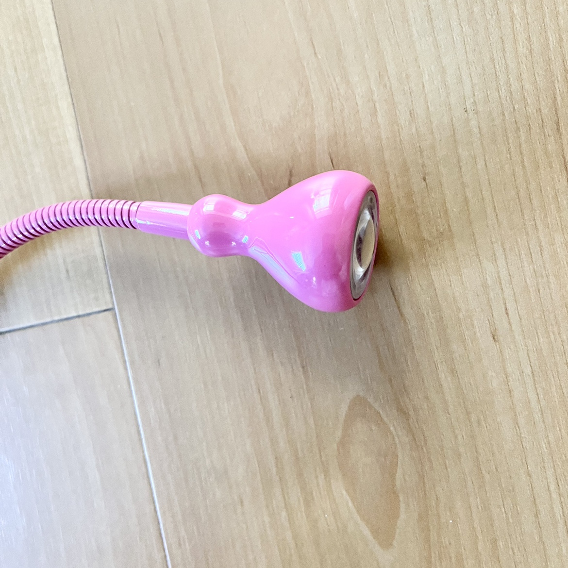 IKEAイケアクリップライト　デスクライト　スポットライトNÄVLINGE ネーヴリンゲの写真2枚目