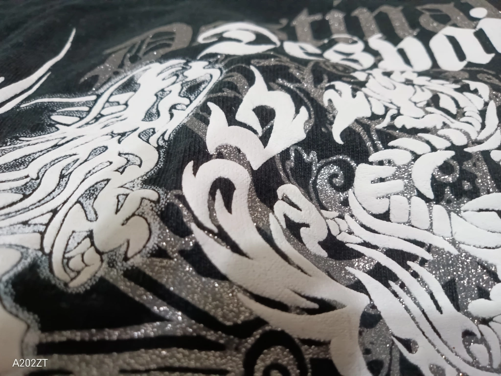 アパレル会社ベビーフェイス メンズTシャツ黒半袖の写真3枚目