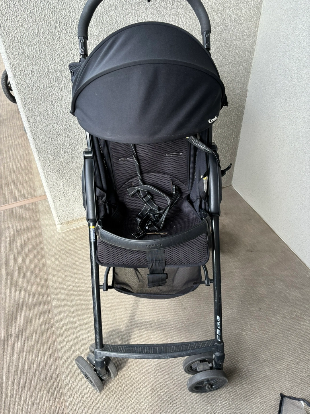 コンビ F2plus ベビーカーの写真4枚目