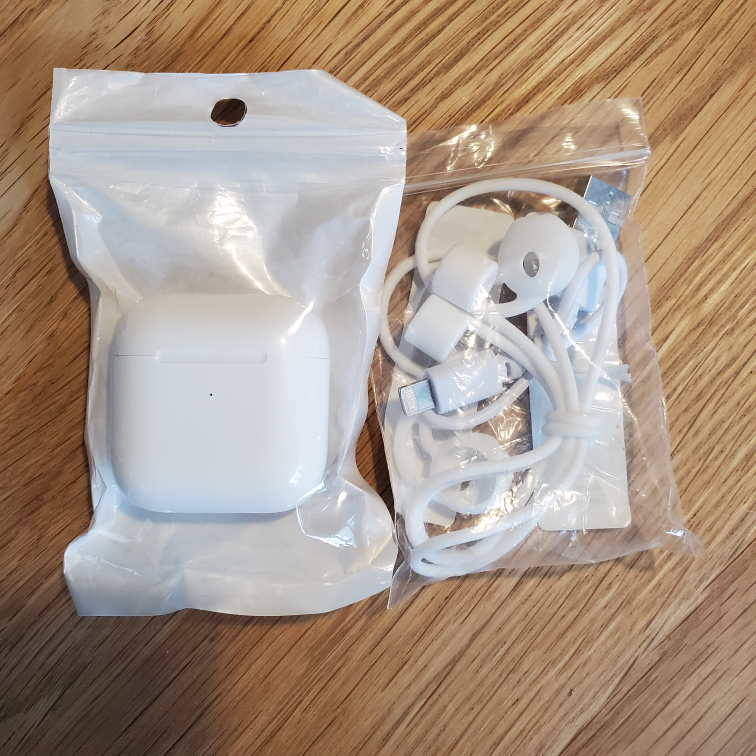 未使用　ワイヤレスイヤホン　Bluetooth　イヤホン　の写真2枚目
