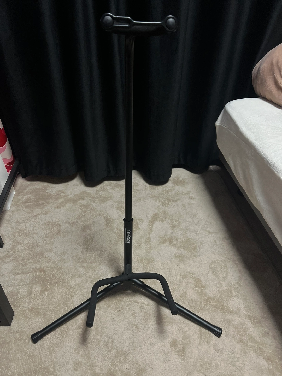 On stage ギタースタンド