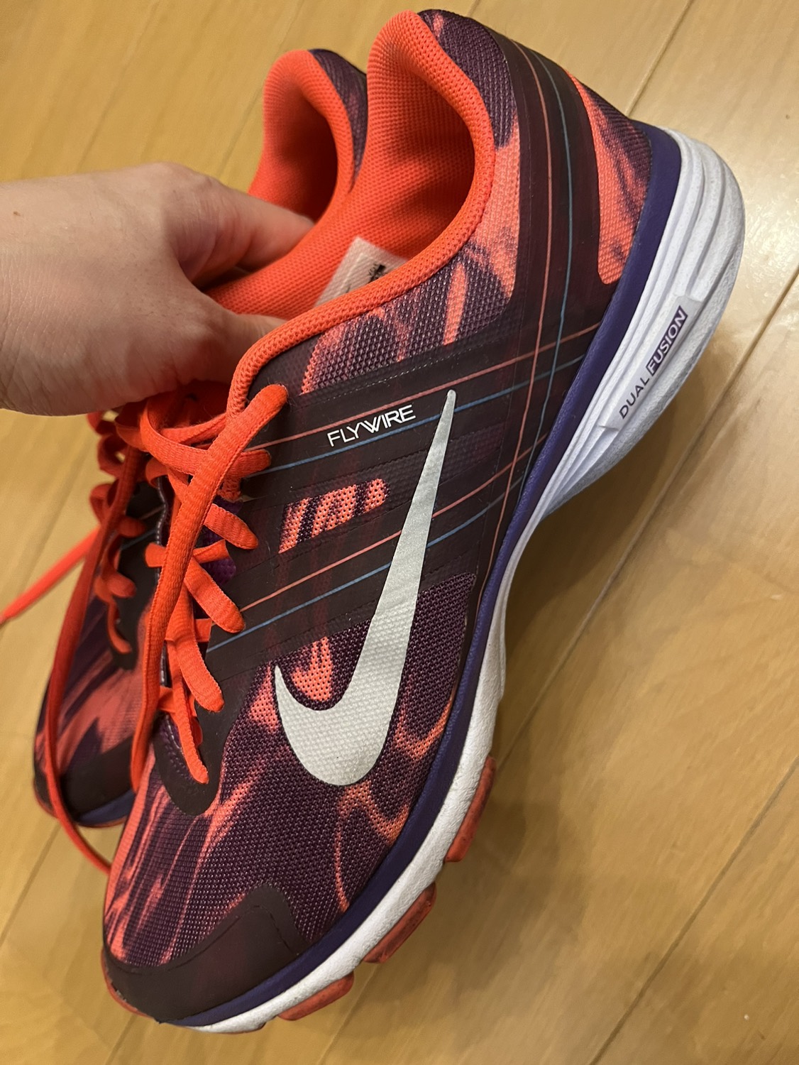 ナイキ　トレーニングシューズ　24.5cmの写真2枚目