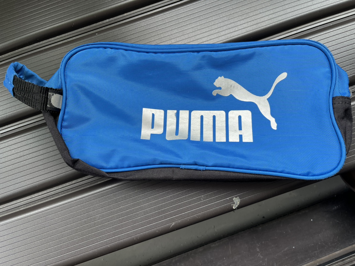 PUMAのシューズ袋