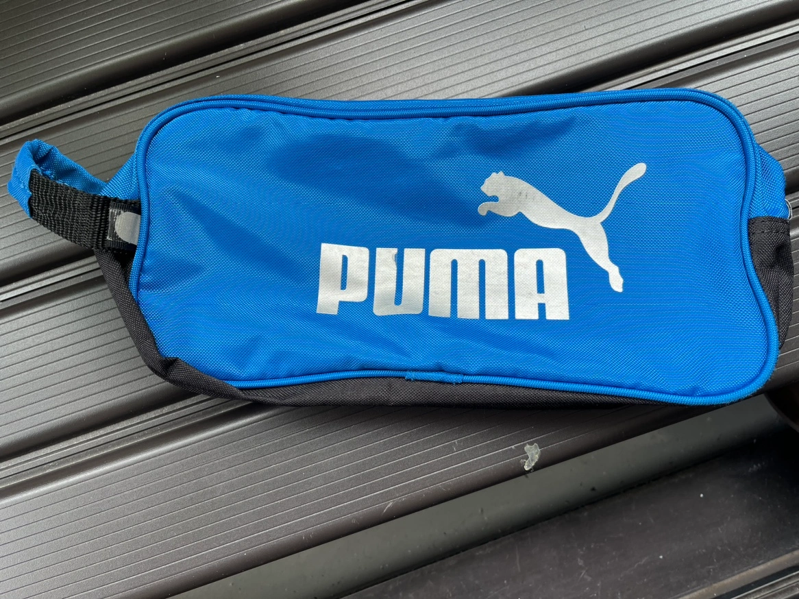 PUMAのシューズ袋