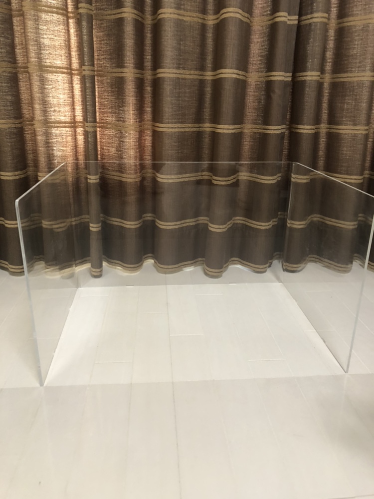 ペット　トイレ飛散ガード　アクリル板の写真2枚目
