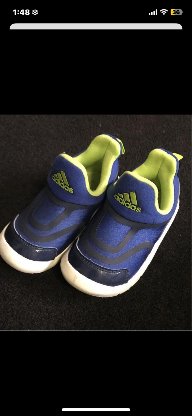 adidas アディダス スニーカー