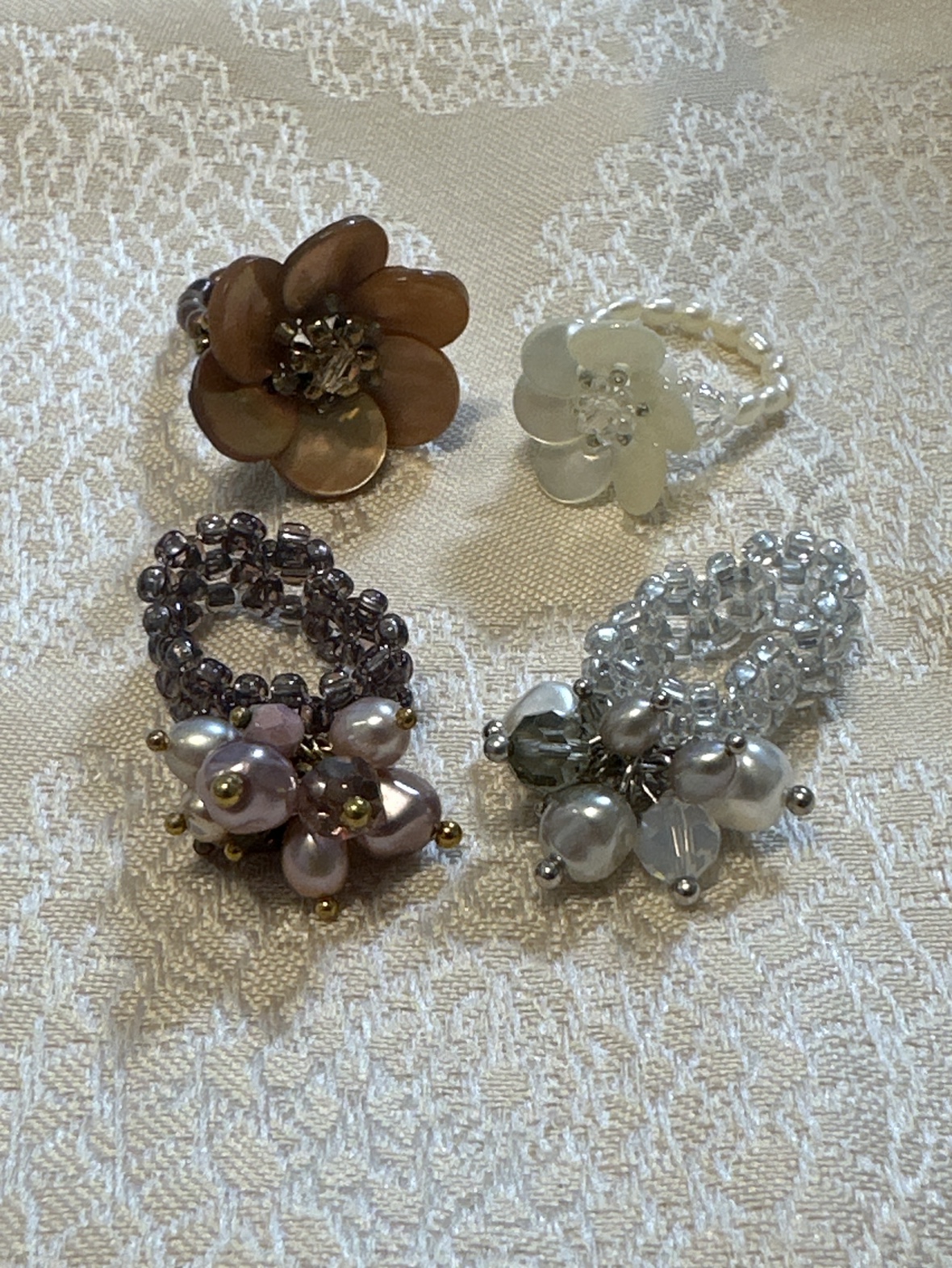【バラ売り可】1点500円　ビーズ　アクセサリー　指輪　4点セット