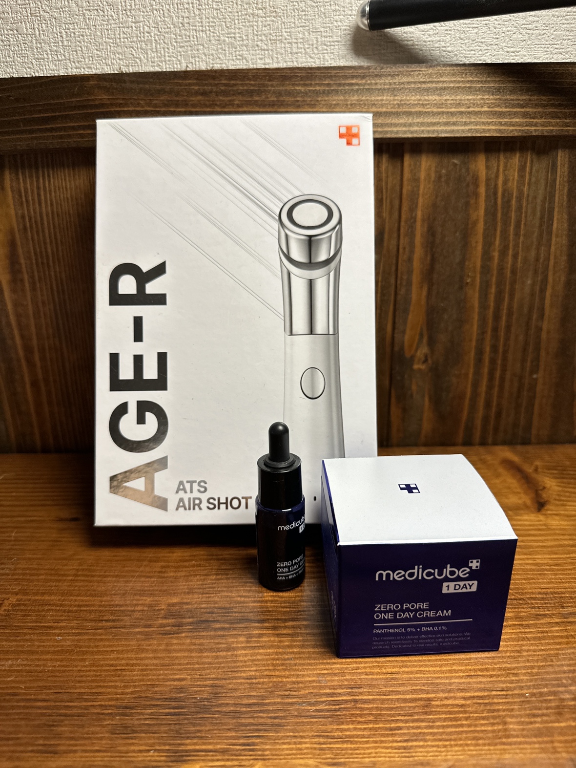 未開封　medicube AGE-R　DEVICE ATS air shot 美顔器　オマケ付き