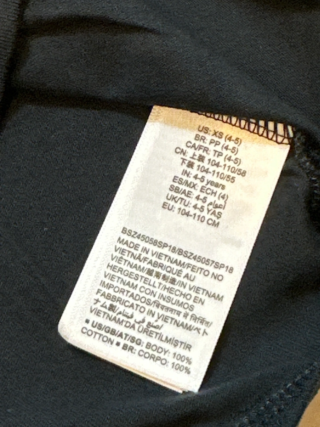 【新品】ミッキー It's all good Tシャツ ブラック 110の写真5枚目
