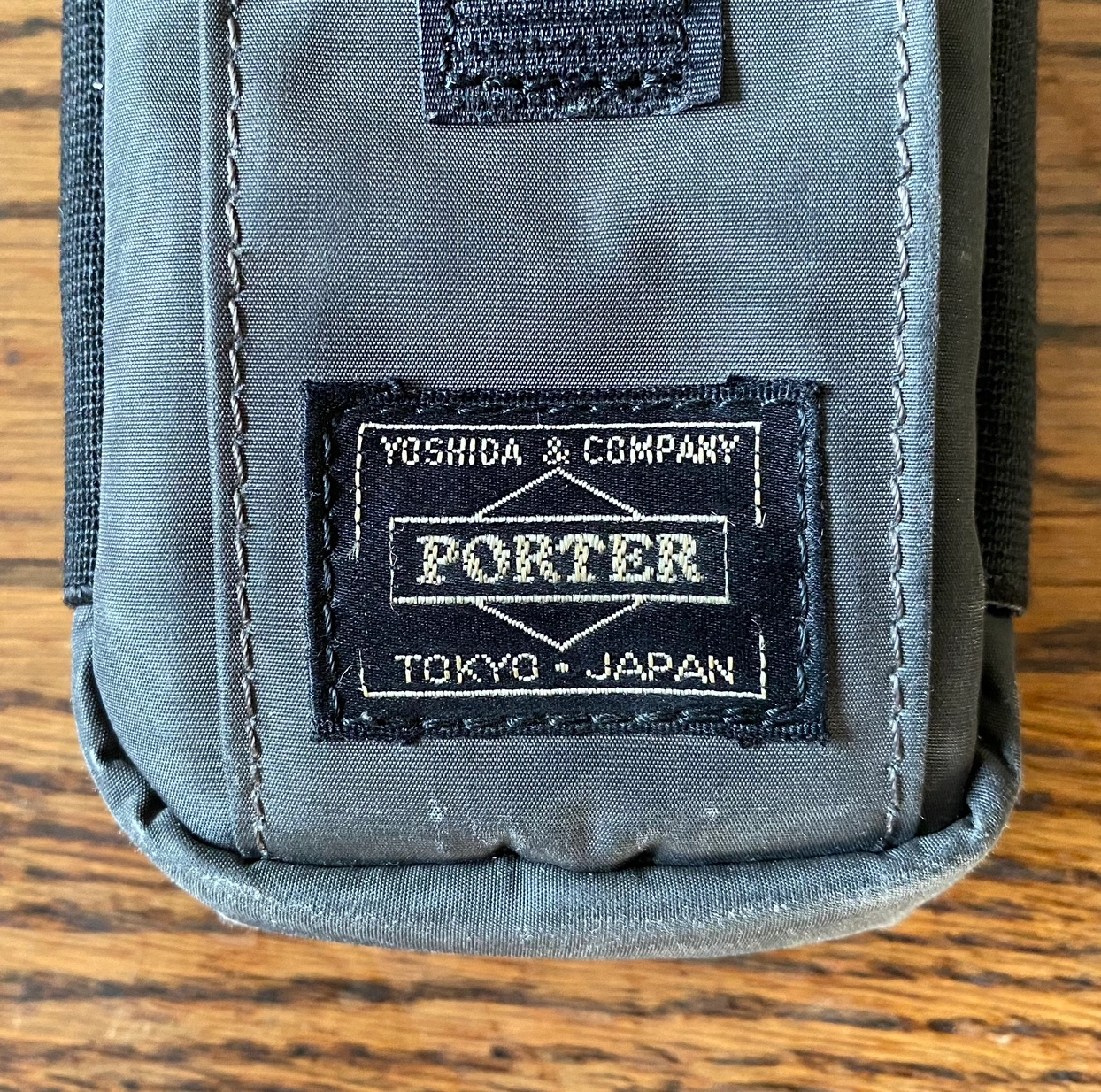 【PORTER】カメラケース/小物入れ 小 ダークグレーの写真4枚目