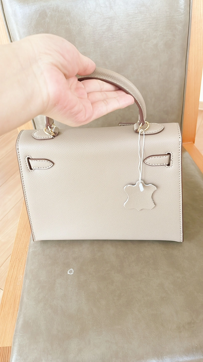 新品 本革 エルメス ケリー風 バッグの写真2枚目