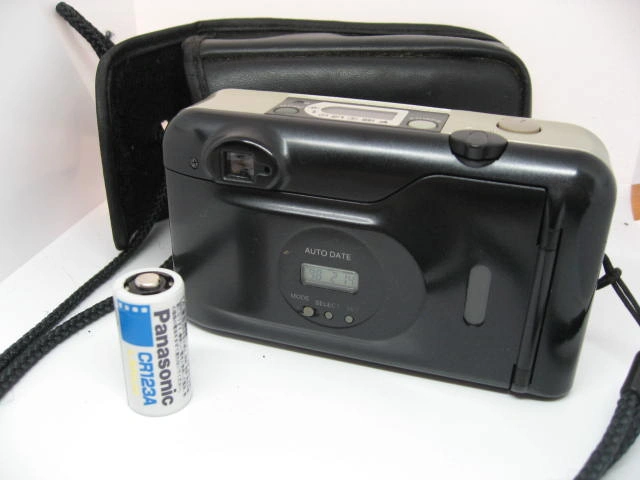 【再値下げ】【新品電池に交換済】フィルムカメラ コニカズーム付コンパクトカメラの写真3枚目