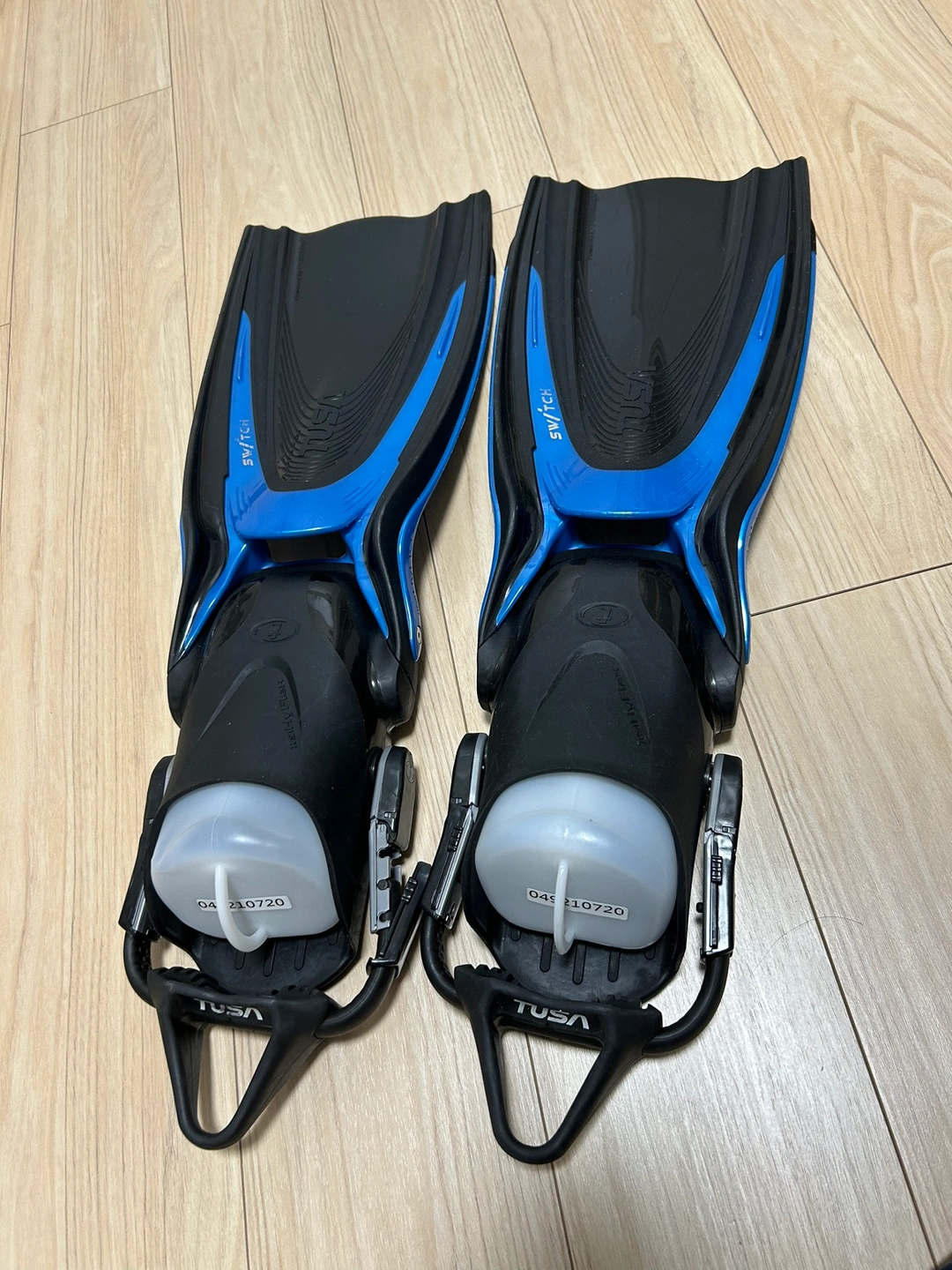 ダイビング用品セット Tusaフィン/ローブ/ ロングブーツ/ ウェイトベルト ステンレスバックル/ 2way メッシュバックの写真2枚目