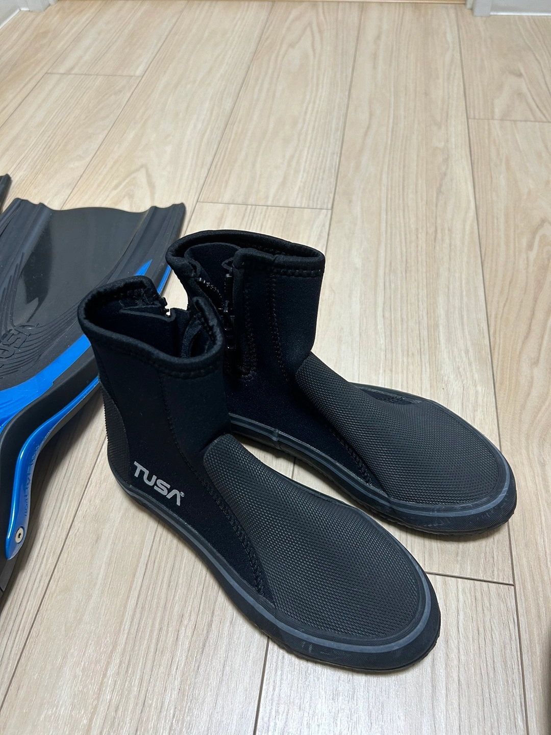 ダイビング用品セット Tusaフィン/ローブ/ ロングブーツ/ ウェイトベルト ステンレスバックル/ 2way メッシュバックの写真5枚目