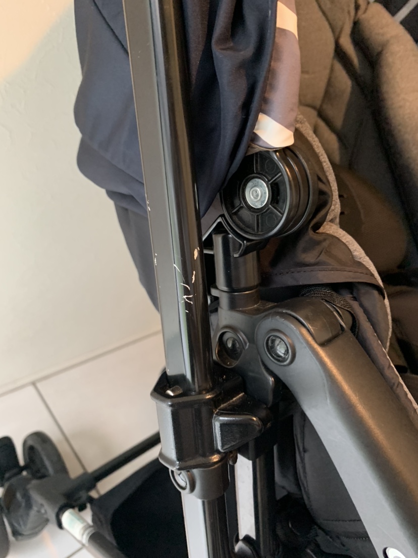 コンビ　ベビーカー　スゴカルα　4キャス　compact  エッグクッションの写真3枚目