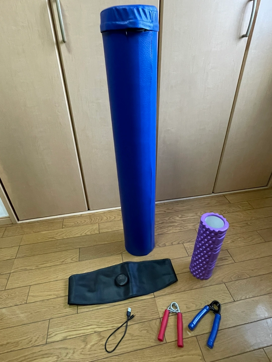 健康ストレッチヨガポール、腹筋ベルト(EMS)、ハンドグリップ(握力トレーニング)