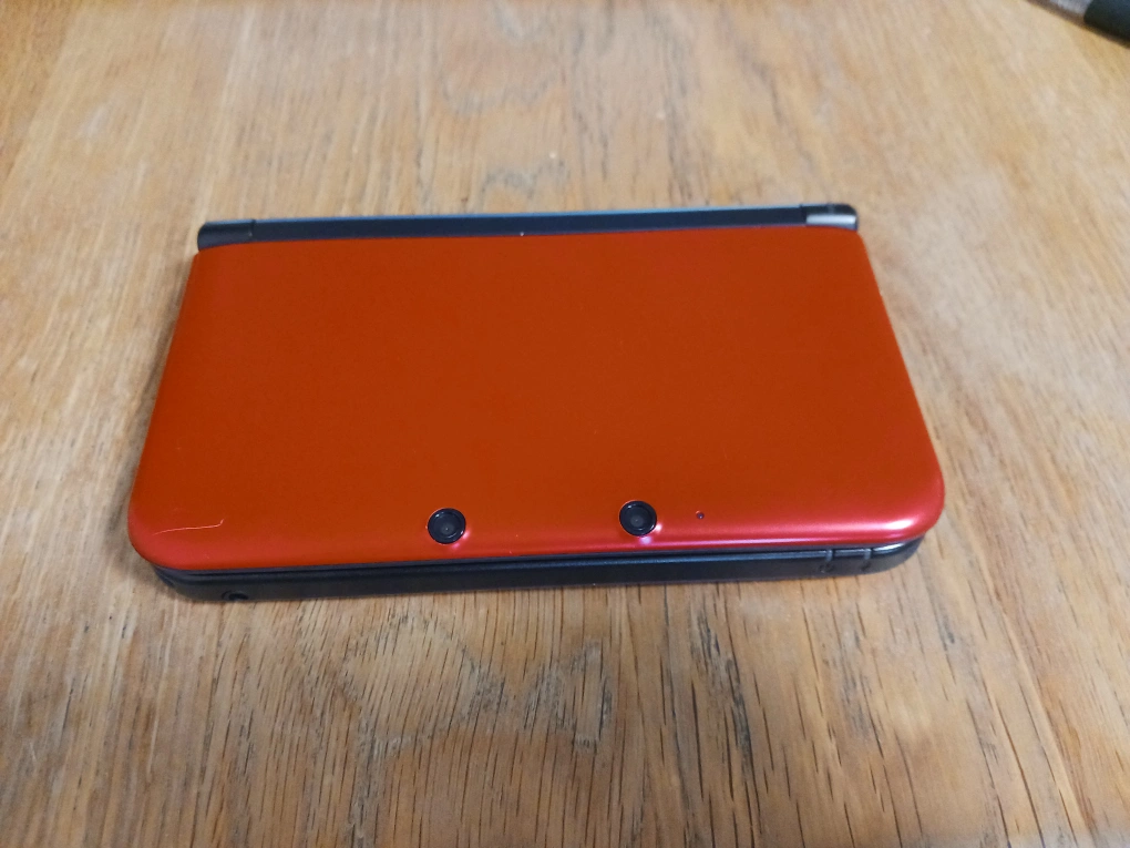 Nintendo 3DS LL レッド×ブラック