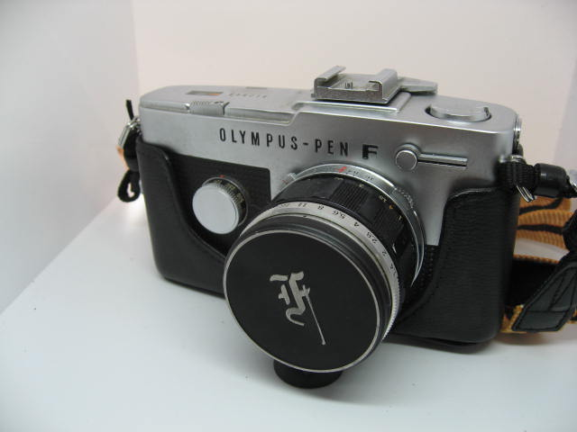 フィルムカメラ　オリンパスペンFT