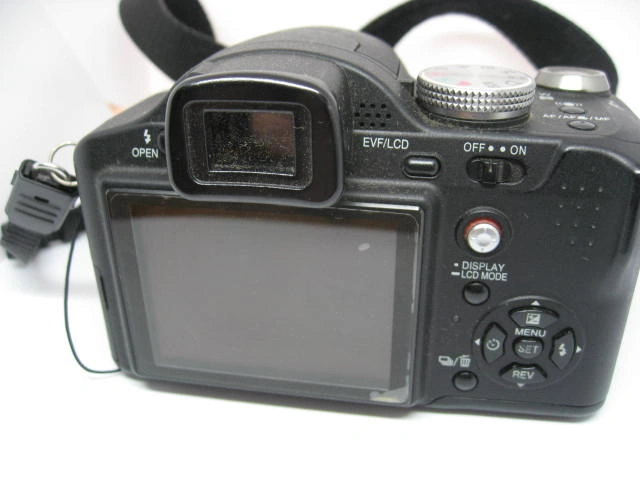デジタルカメラ パナソニックFZ-8の写真3枚目