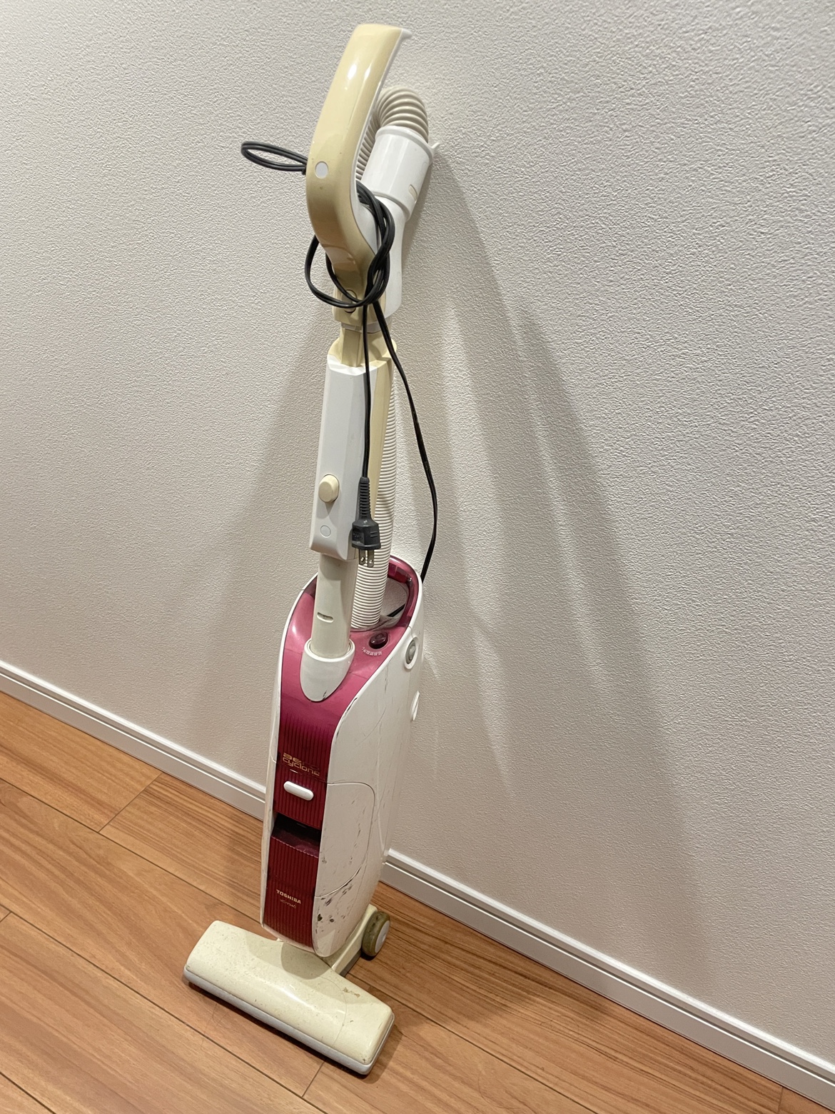 TOSHIBA 掃除機　VC-Y34C
