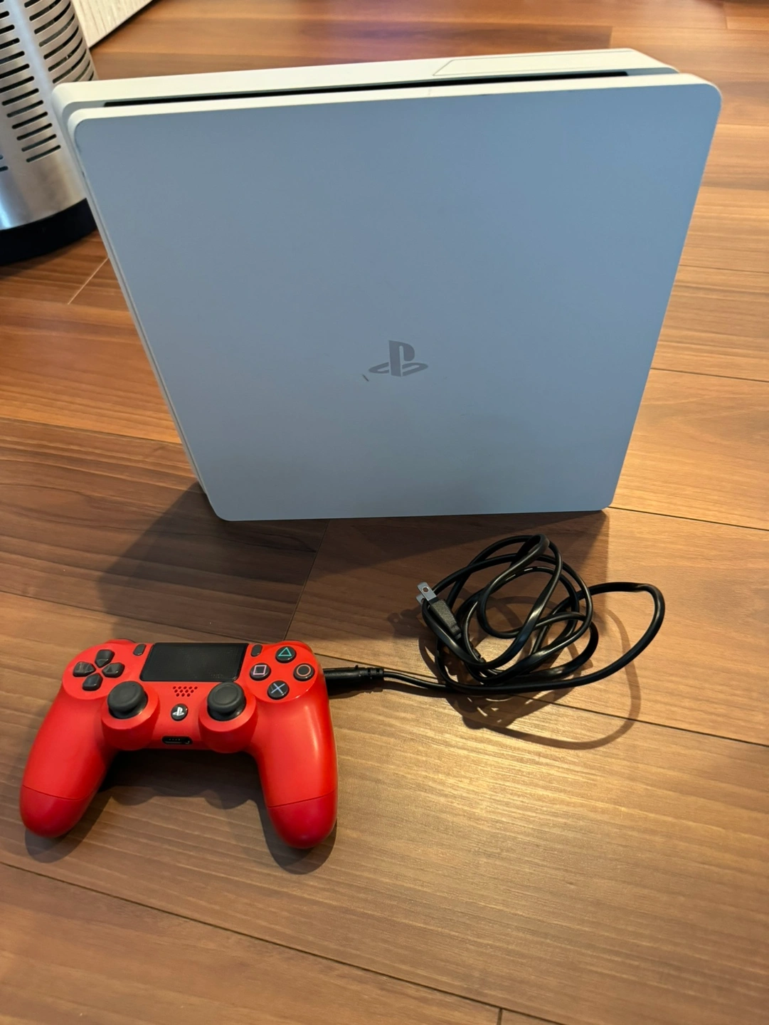 PS4 本体CUH-2200A +コントローラー1つ