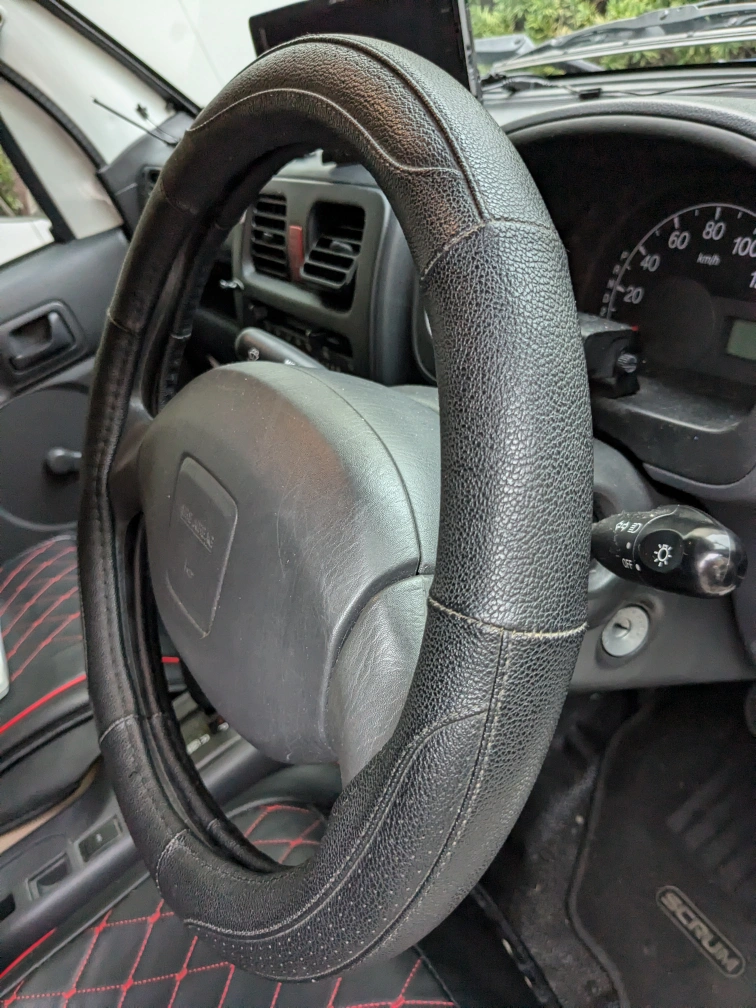 《値下げ》【超美品】軽自動車ステアリングカバーの写真2枚目