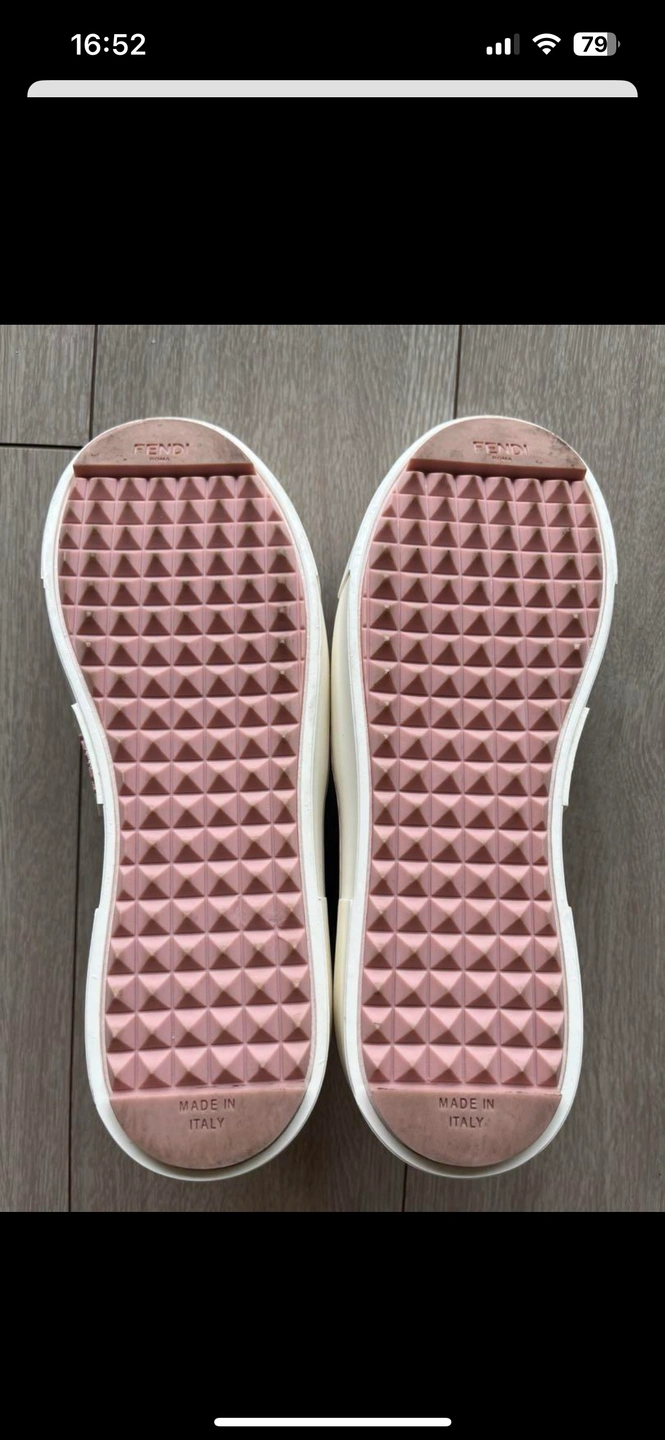 FENDI フェンディ 35 モンスタースニーカーの写真4枚目