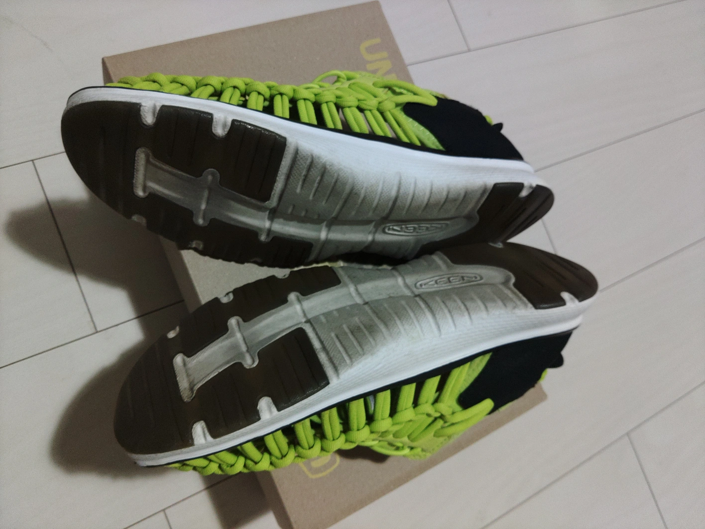 KEEN LIME PUNCH/BLACK UNEEK 02の写真2枚目