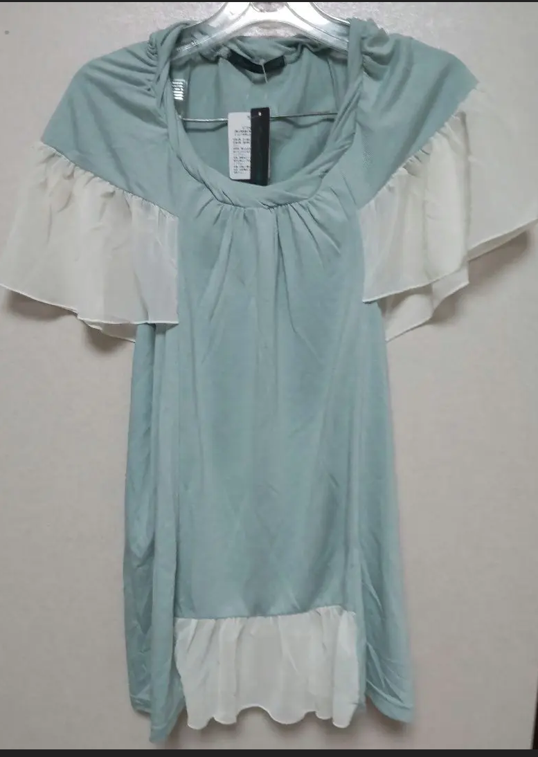 ✿超お洒落《新品・未  使用》 ねじれネックフリル切り替えチュニック✤Мサイズ❀の写真4枚目