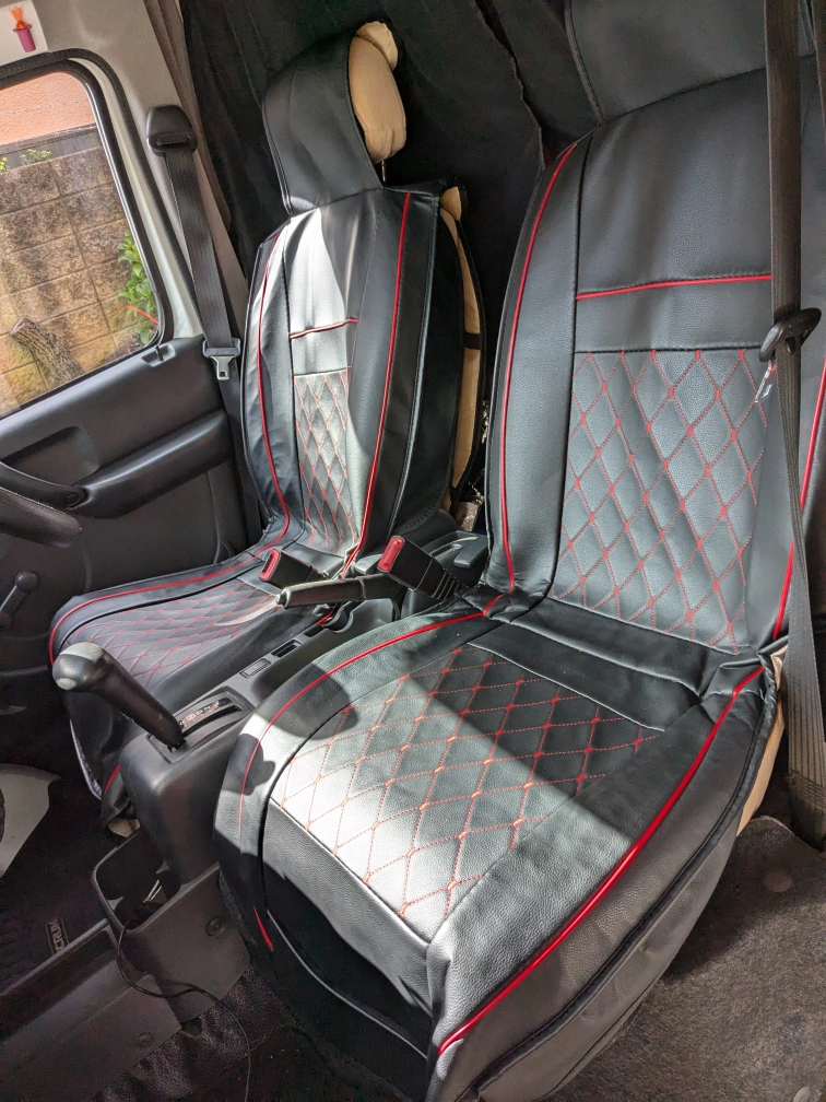 《値下げ》【超美品】軽自動車フロントシートカバー(2枚セット)の写真2枚目