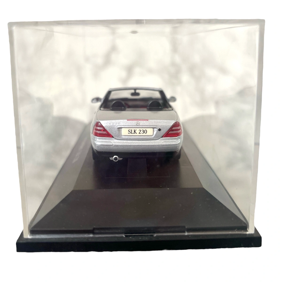 【新品未使用】メルセデスベンツ❤ミニカー モデルカー 1/43 SLK230の写真8枚目