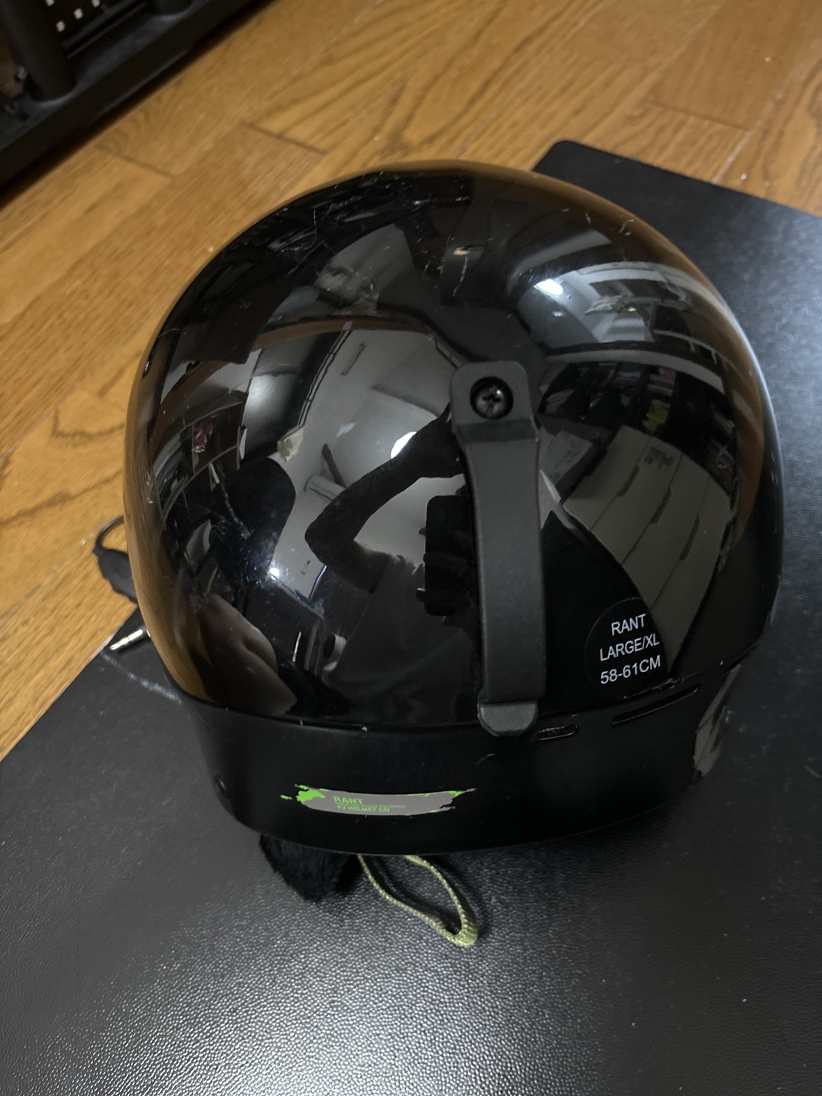 スノボーヘルメットの写真2枚目